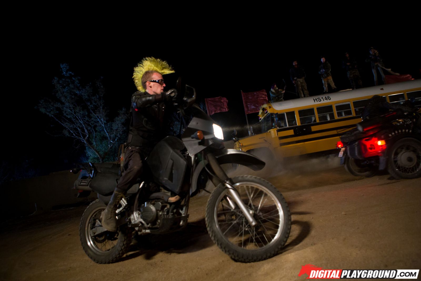 Стиви Шей и Томми Ганн в порно фильме Апокалипсис X