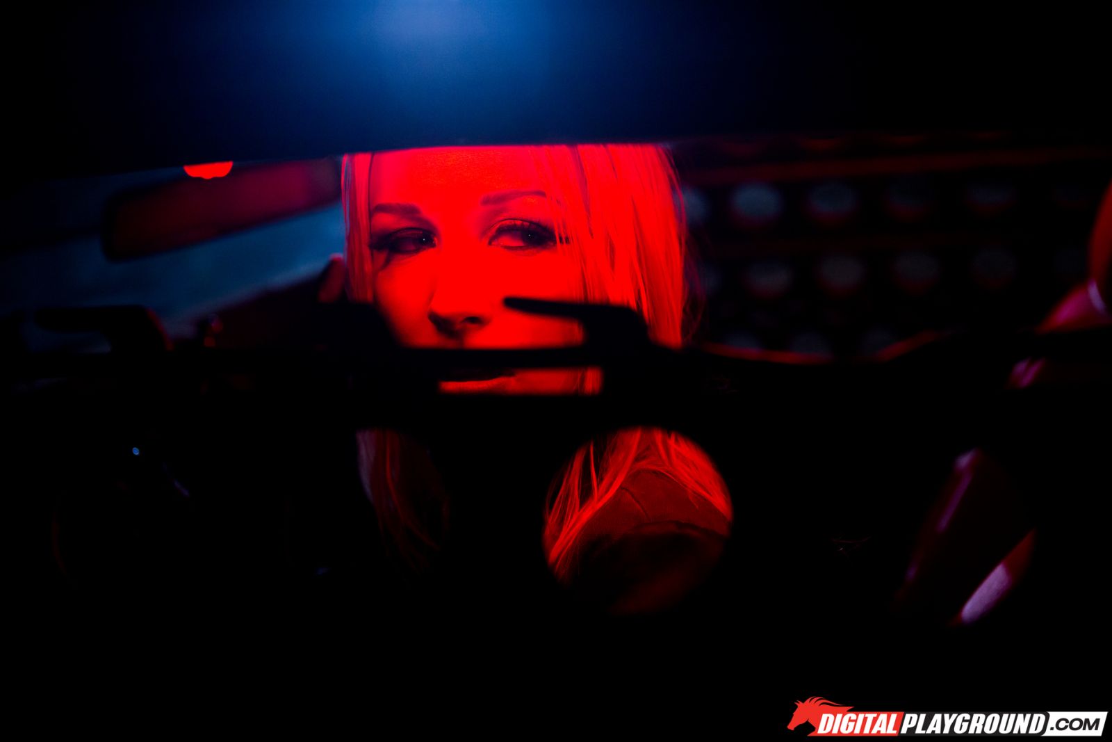 Стиви Шей и Томми Ганн в порно фильме Апокалипсис X