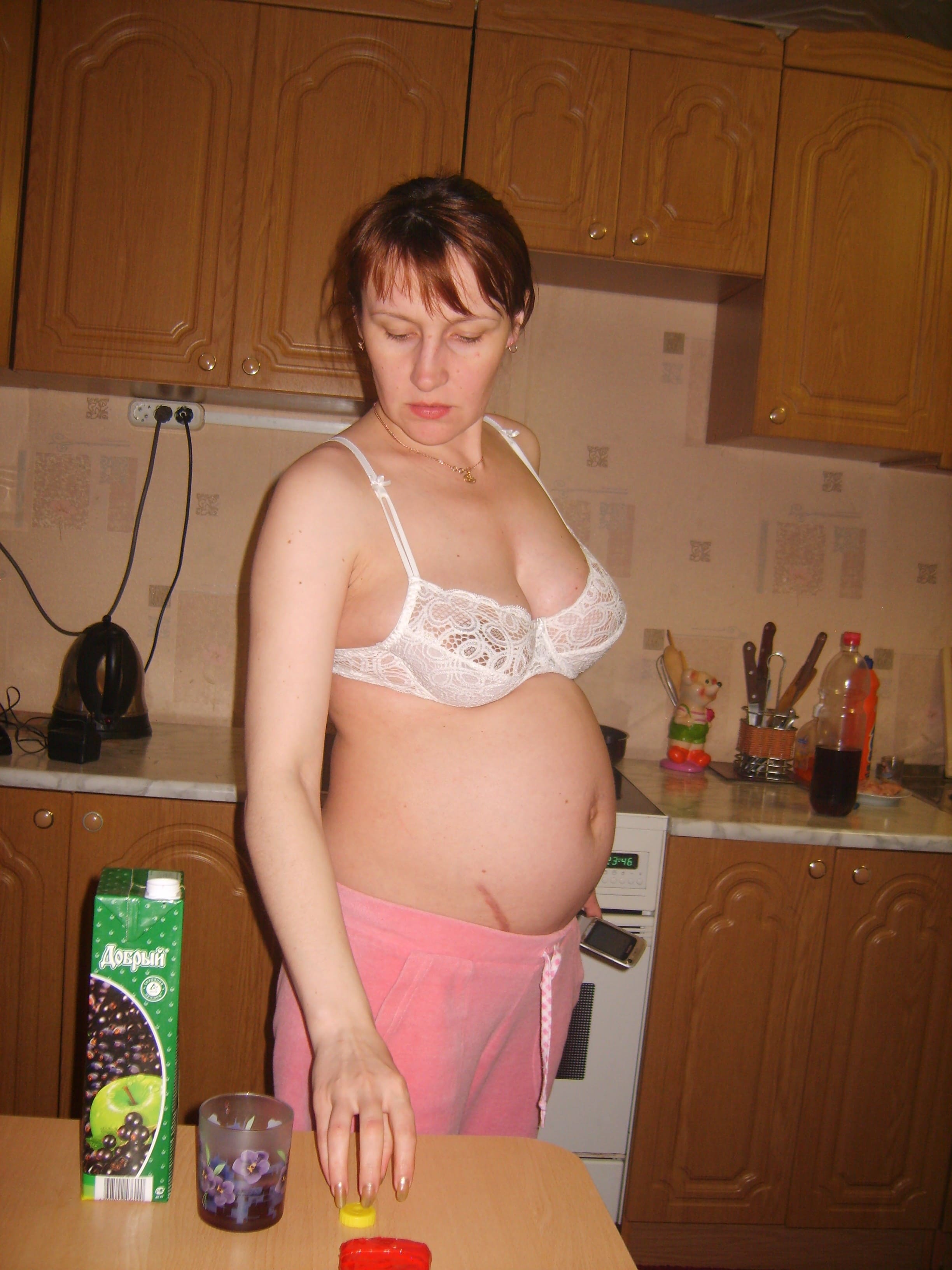 Беременная Оксана Деменко позирует голая