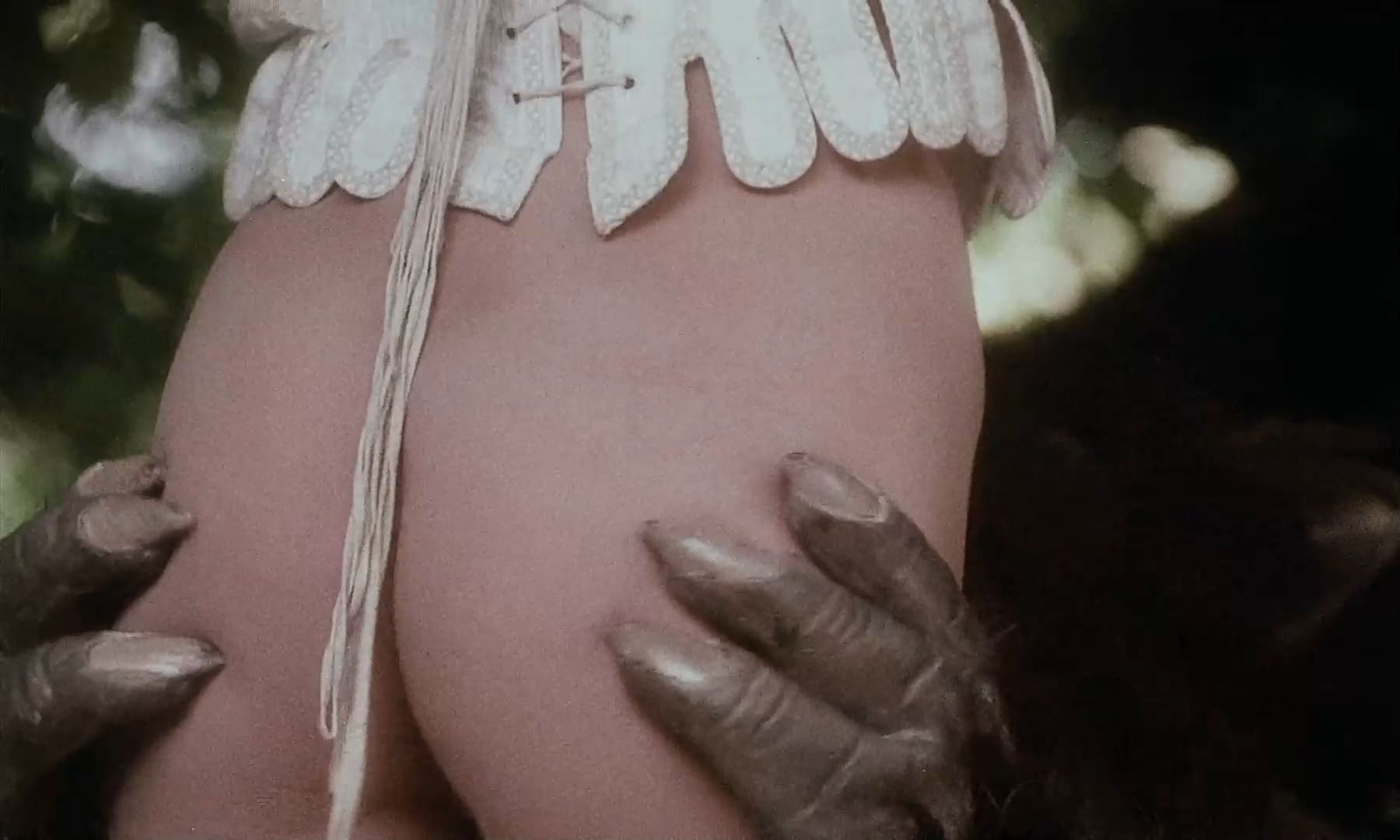 Эротические фото из фильма Аморальные истории (1974)