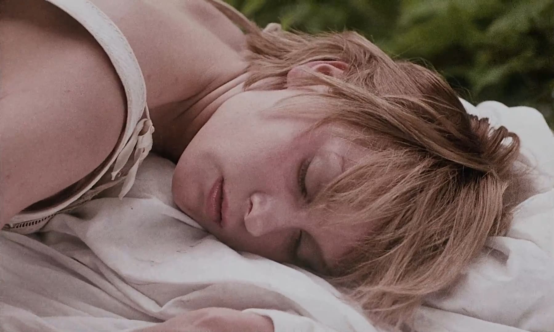 Эротические фото из фильма Аморальные истории (1974)